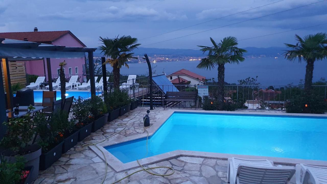 Apartments Kroatien Lovran Exterior photo