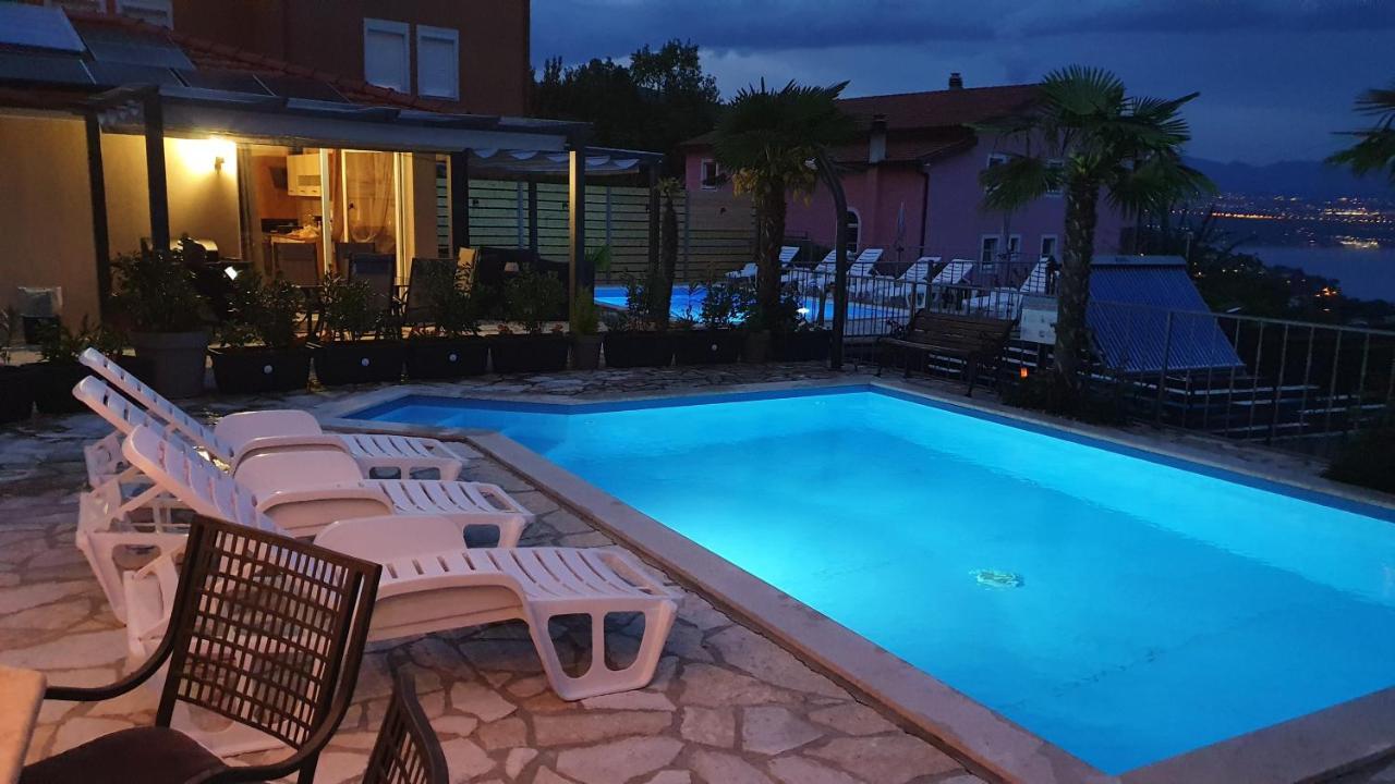 Apartments Kroatien Lovran Exterior photo
